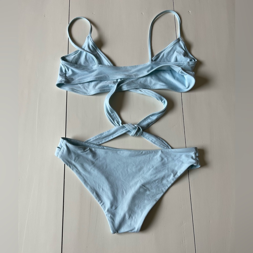 L*SPACE Bikini 2 pcs- Chloe Wrap Top + Estella Bottom in Sky Blue - Picture 14 of 16